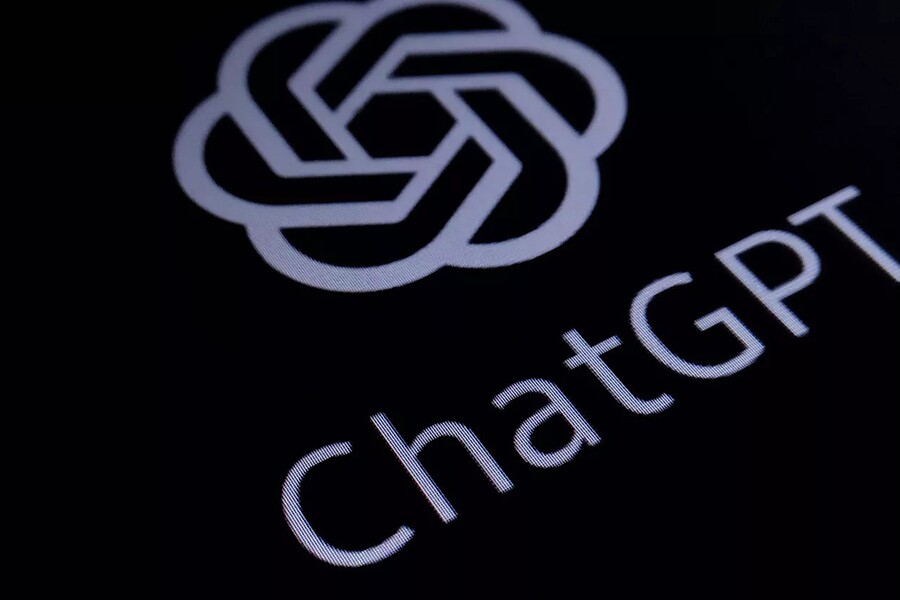 ChatGPT Dominates AI Search Market as Traditional Engines See Steady Decline