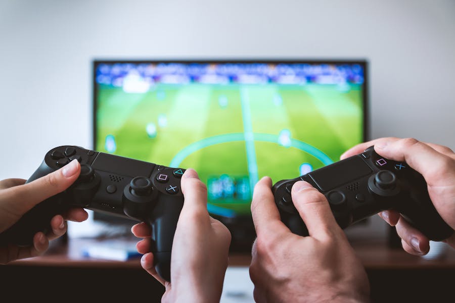 Game Mechanics That Actually Get People To Learn And Do Better