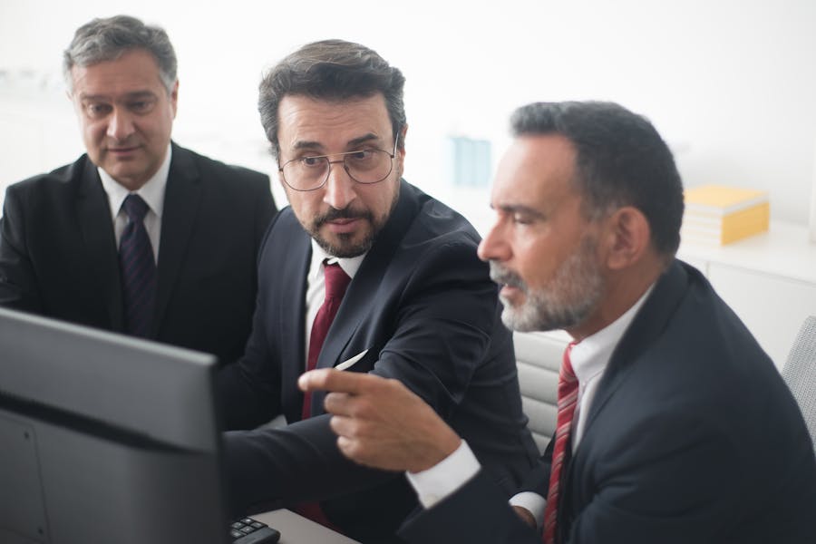 What the Best Reputation Consultants Focus On (That Most Agencies Ignore)