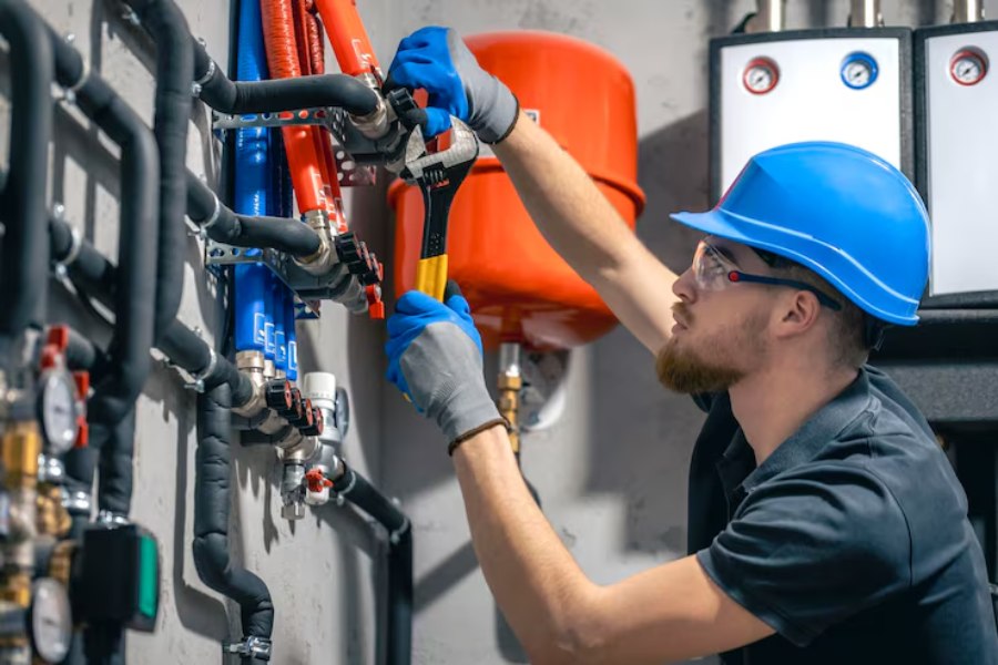 7 Considerations To Make When Scaling Your Commercial Plumbing Business