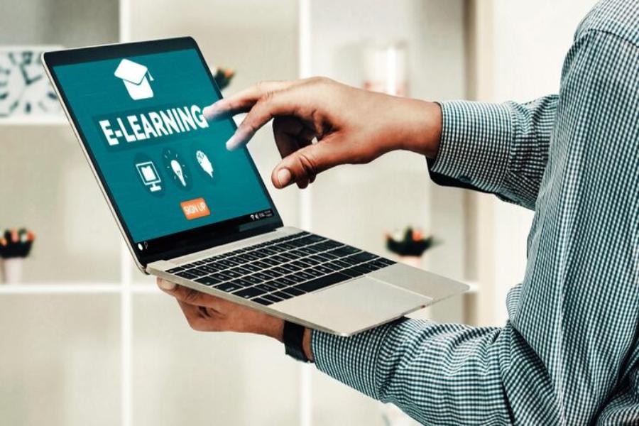 How To Redesign an E-Learning Website in 2025