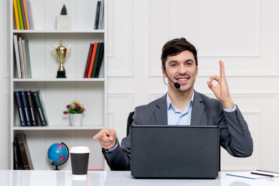 Best Virtual Receptionist Services for Solopreneurs