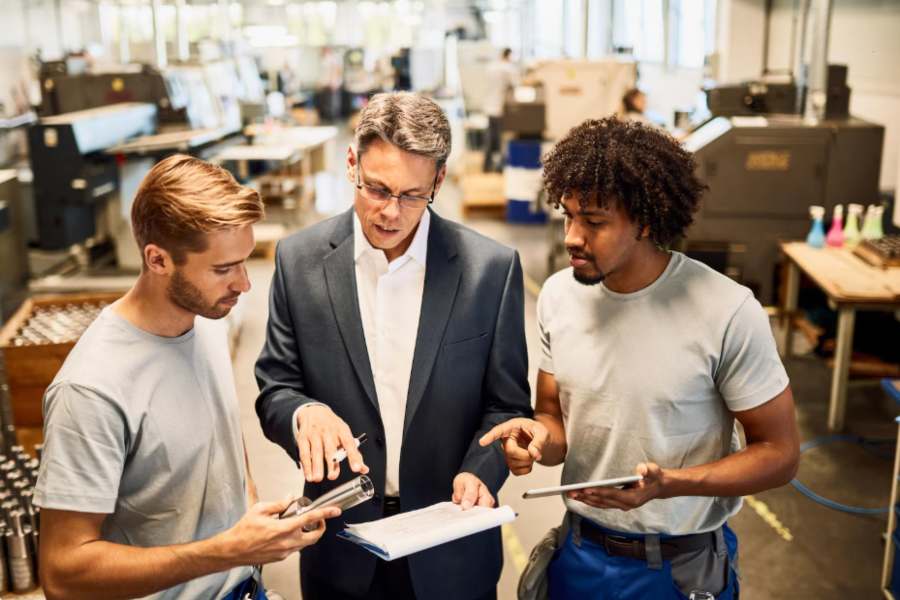 6 Automations That Cut Field Service Busywork