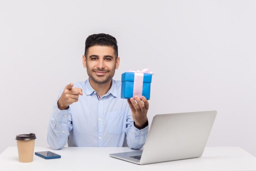 Are Gift Subscriptions a Smart Employee Perk